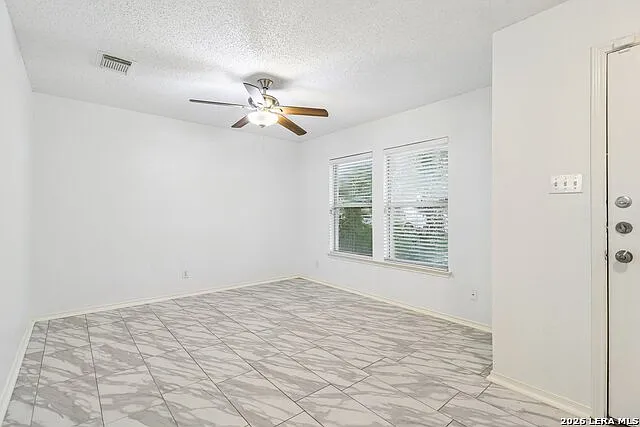4 bed, 2.5 bath, 2135 sqft, $2,100 — Photo 3