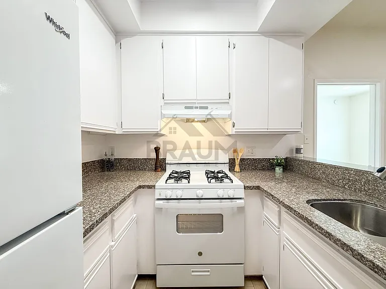 11459 COLLINS ST. — Photo 11