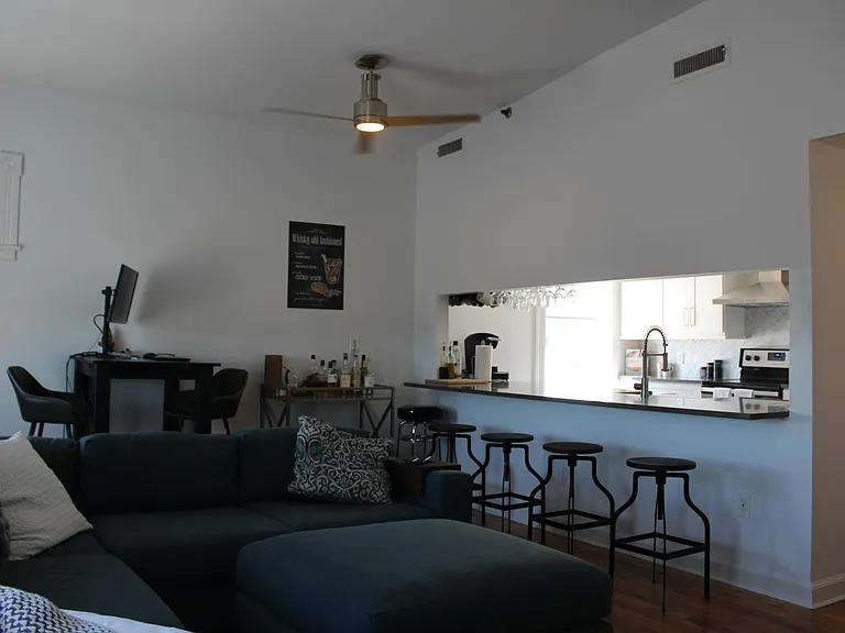 134 Washington St #3 — Photo 6