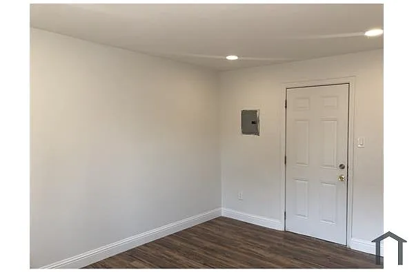 168 Sunnyslope Ave photo 1