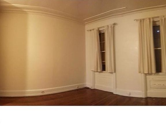 3rd image of 706-0 S Washington Sq #2