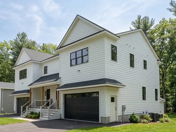 104 Page Rd, Bedford, MA 01730