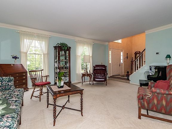 2nd image of 8201 Harwood Ln