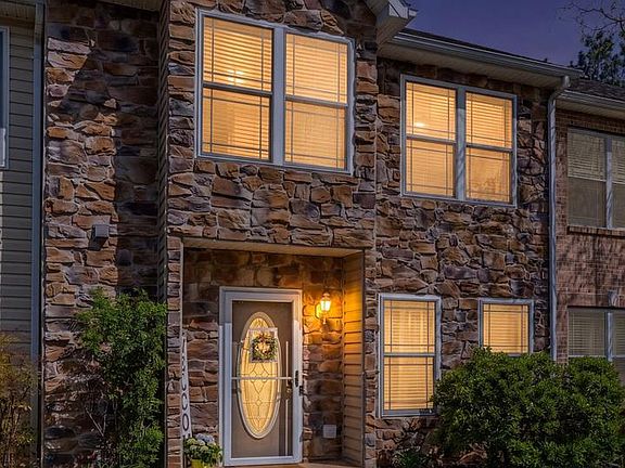 4th image of 173 Baltusrol Dr