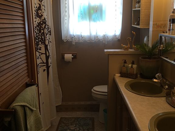 4th image of 54 Lori Lee Dr