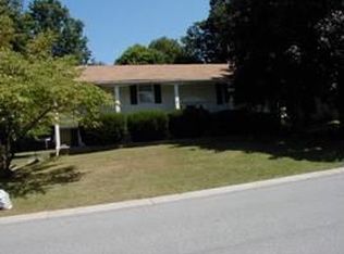 35 Covington Dr, Shrewsbury, PA