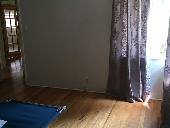 5th image of 121 Catalpa Ln