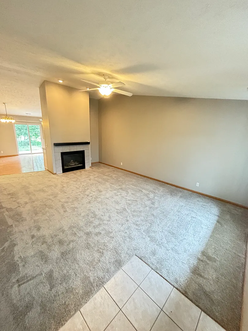 300 Off Move In Special** Spacious 3 Bedroom Townhome with Vaulted Ceilings, Fireplace & Attached... — Photo 3