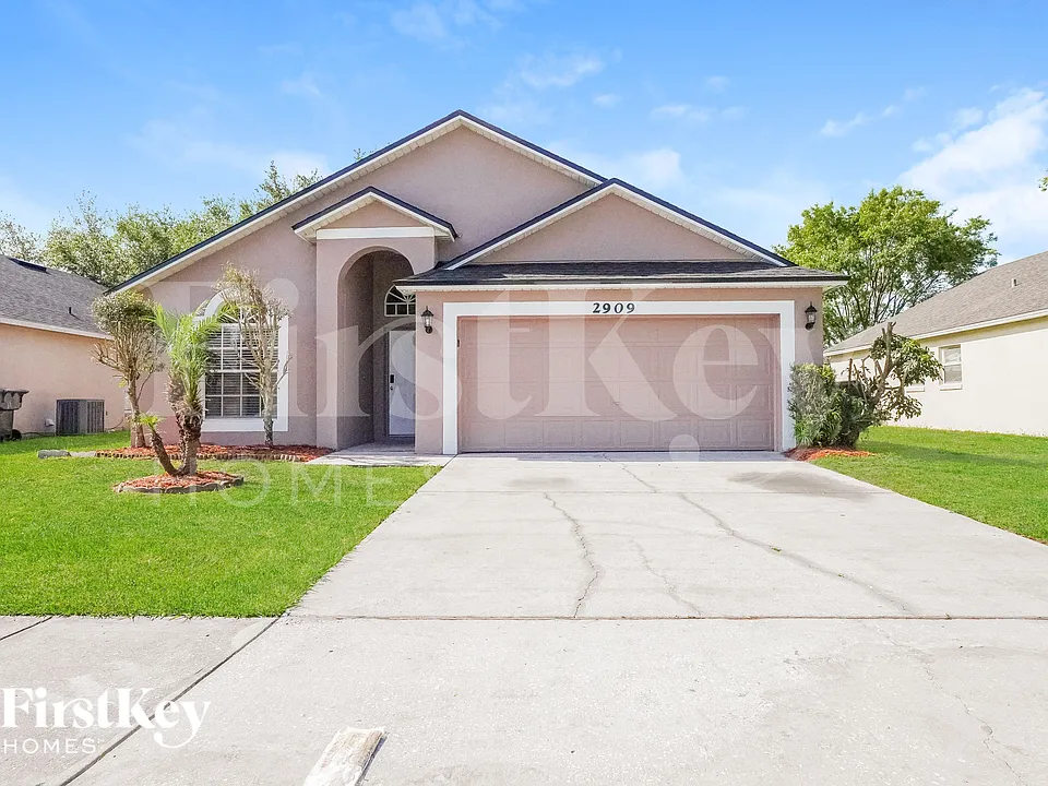 2909 Cool Breeze Cir