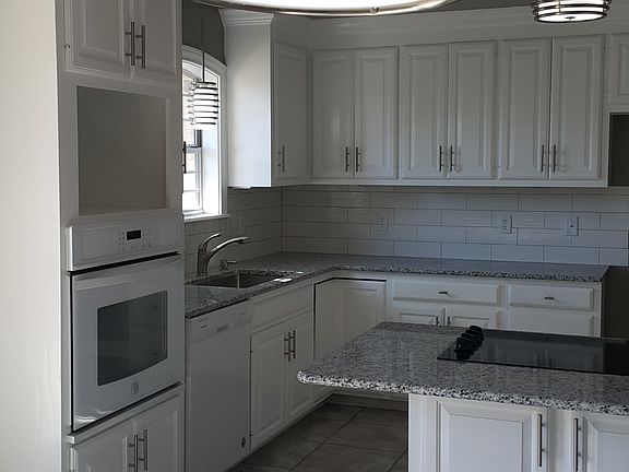 5th image of 3426 Sequoia Cir