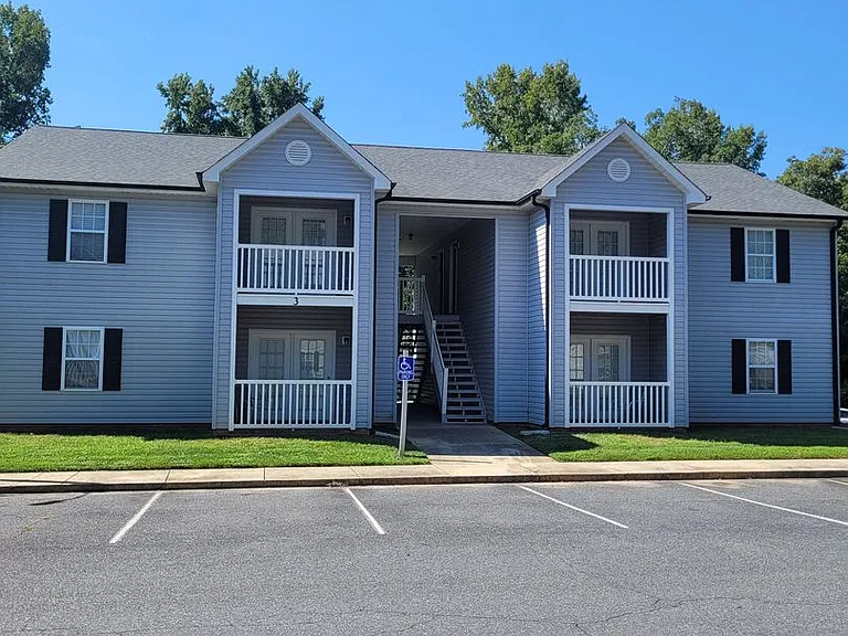 Arlington Apartments — Photo 58