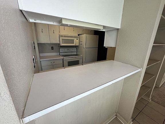 4th image of 6724 Majestic Oak Pl #6724