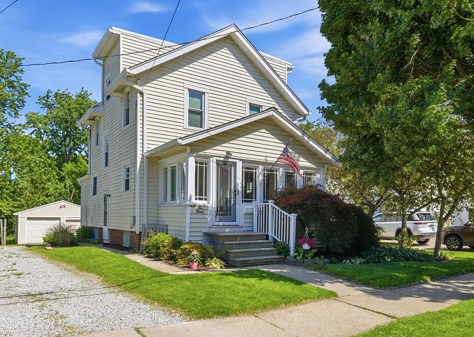 1st image of 1013 Chestnut St