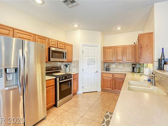 3rd image of 8349 Winterchase Pl
