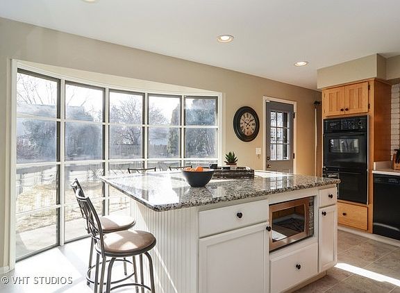 4th image of 3127 N Windsor Dr