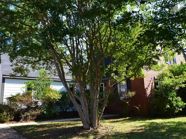 3909 Woodbriar Tl, Charlotte, NC 28205