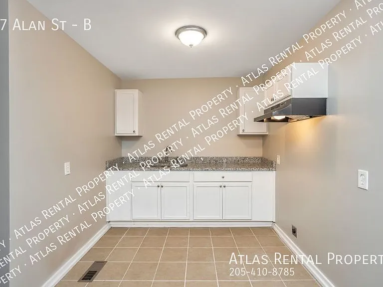 77 Alan St #B — Photo 15