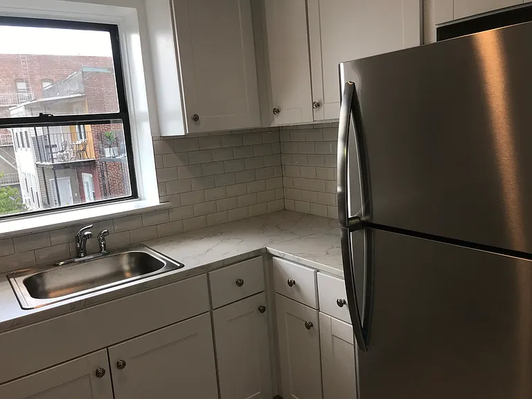 1104 Palisade Ave #4L — Photo 6