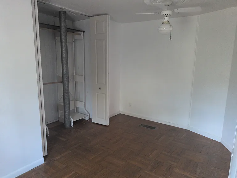 902 Woodlawn Ave — Photo 15