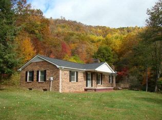 135 Ivy Ridge Rd, Deep Gap, NC 28618