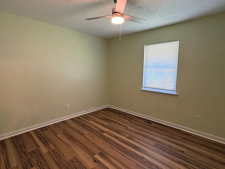 825 S Valleywood Cir — Photo 17