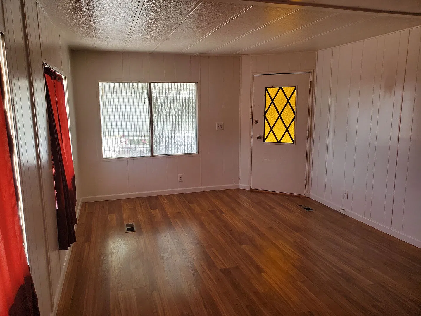2 Bedroom Manufactured Home Located in Bullhead City — Photo 4