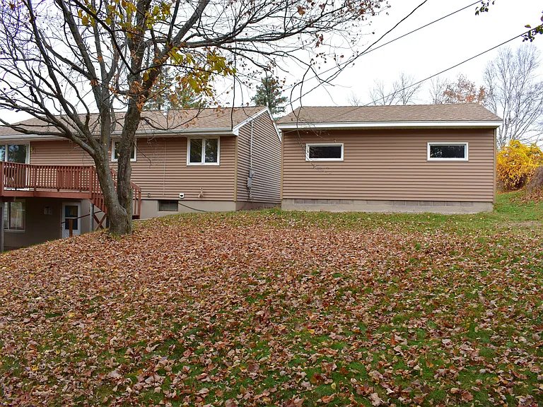 138 Artavia St — Photo 2