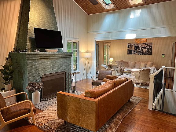 3rd image of 79893 Fernwood Dr