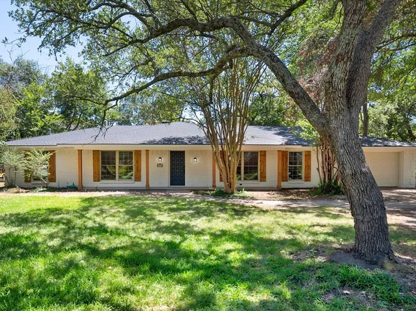 1003 Woodcastle Dr, Corsicana, TX 75110