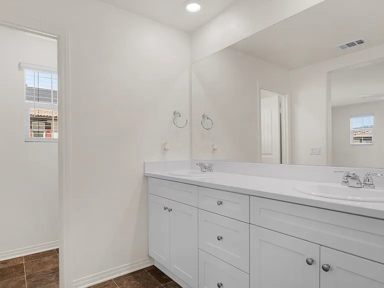 24134 Tuscany Ave — Photo 25