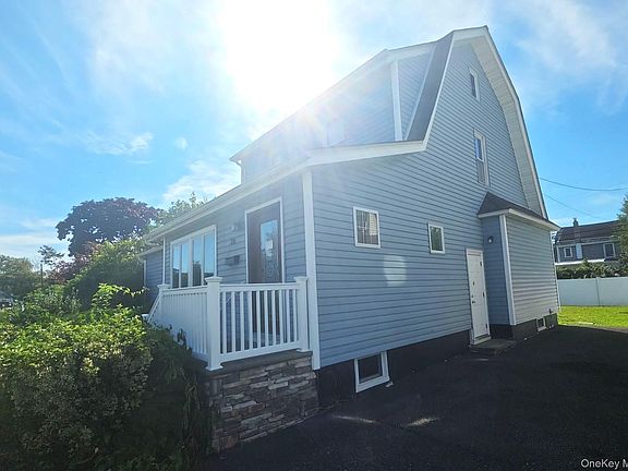 2nd image of 20 Laurel Road
