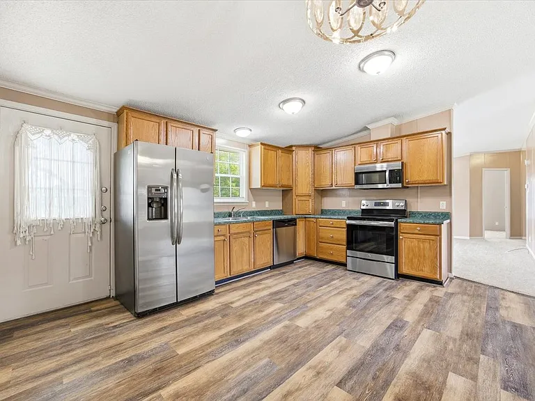 410 County Road 3823 — Photo 11