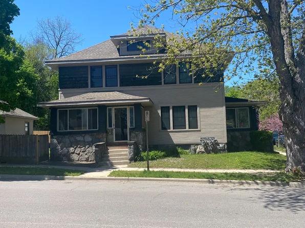 221 Grand Ave NE, Grand Rapids, MI 49503