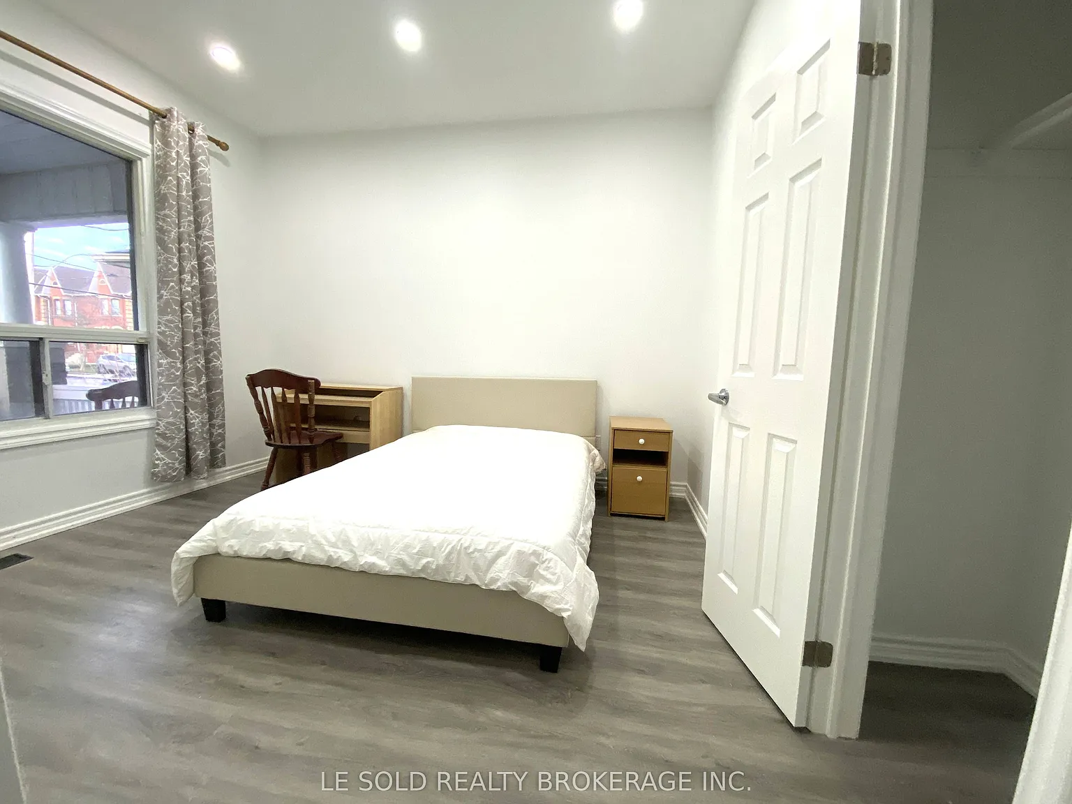 1 bed, $890 — Photo 4