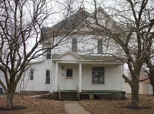 24 E Piper City St, Piper City, IL 60959