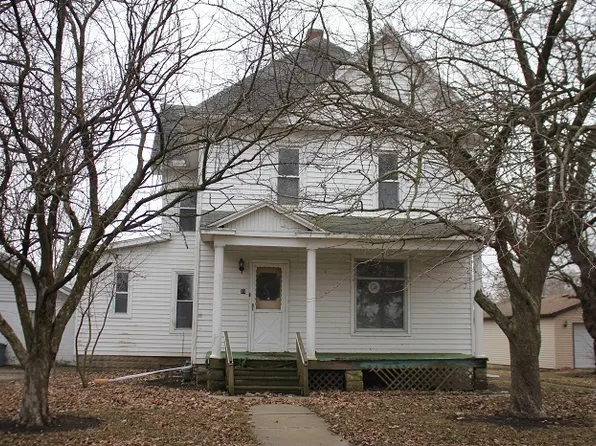 24 E Piper City St, Piper City, IL 60959