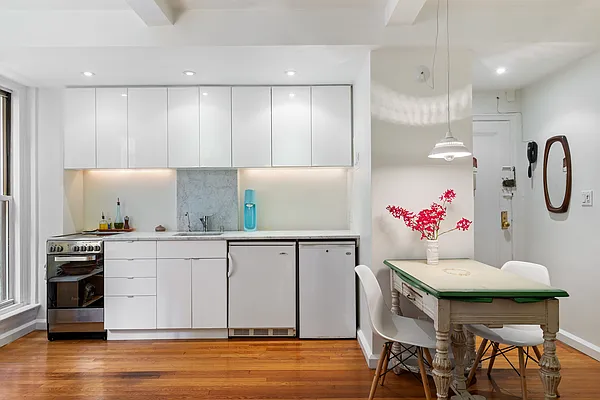 Sold by Corcoran | media 3
