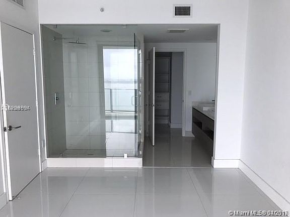 5th image of 460 NE 28th St #34O3