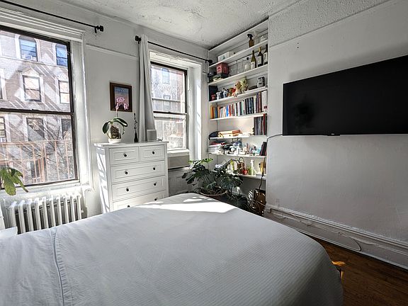 4th image of 57 W 105th St APT 3D