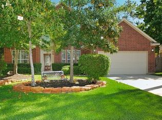 93 W Hobbit Glen Dr, Conroe, TX 77384