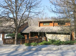 703 Canyon Rd, Bellevue, NE 68005