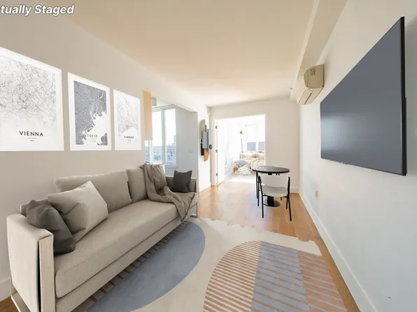 323 East 19th Street image 3 of 19