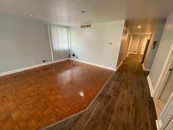 3rd image of 3266 Yemans St