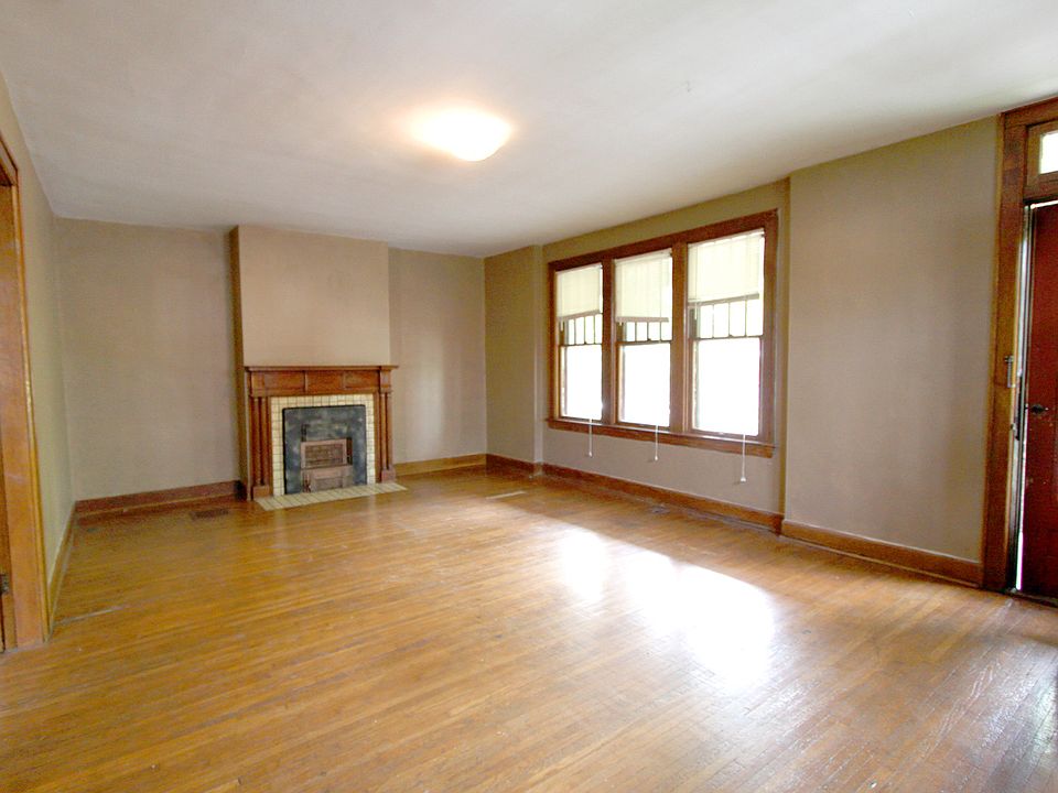 1st image of 824 Franklin Ave
