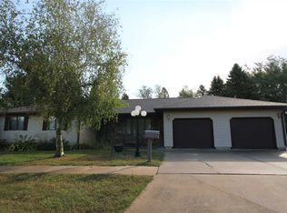 123 13th Ave NE, Oelwein, IA 50662