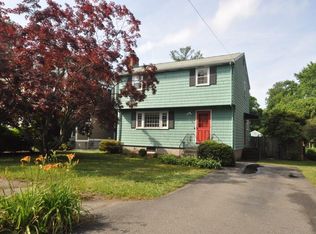 64 Grassland St, Lexington, MA 02421
