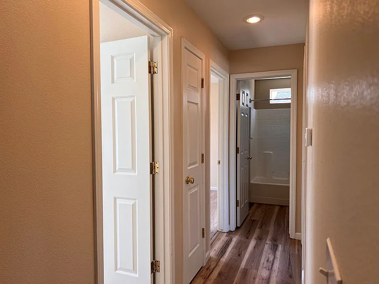1073 Pepper Ln — Photo 18