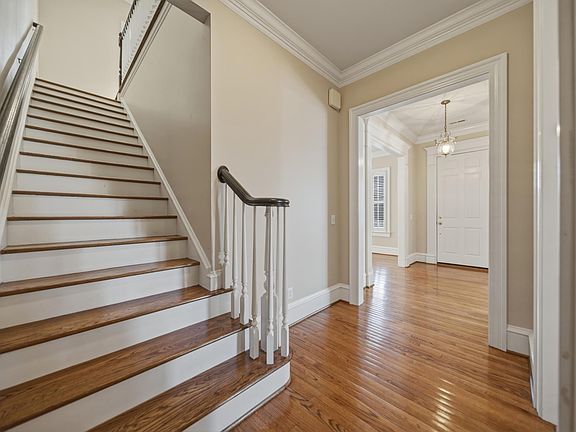 5th image of 2 Highbourne Ct