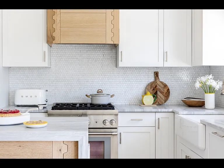 48 Middle Pond Rd — Photo 10