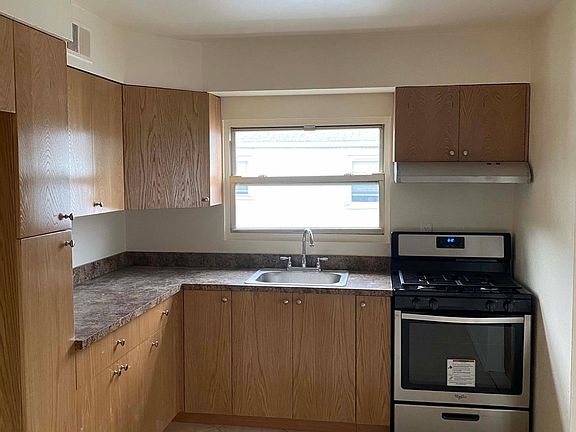 2nd image of 50 Andrea Pl Floor 2
